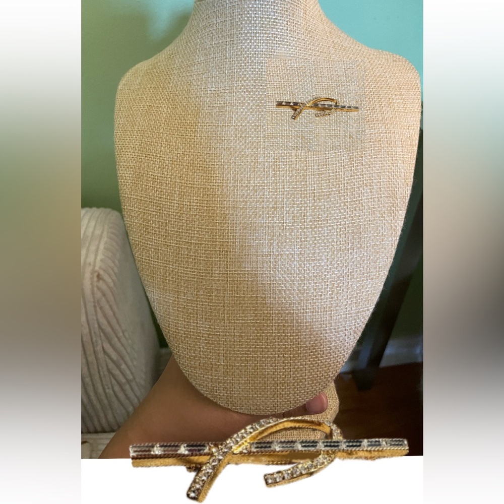 Gold Radiance Rhinestone Bar Brooch